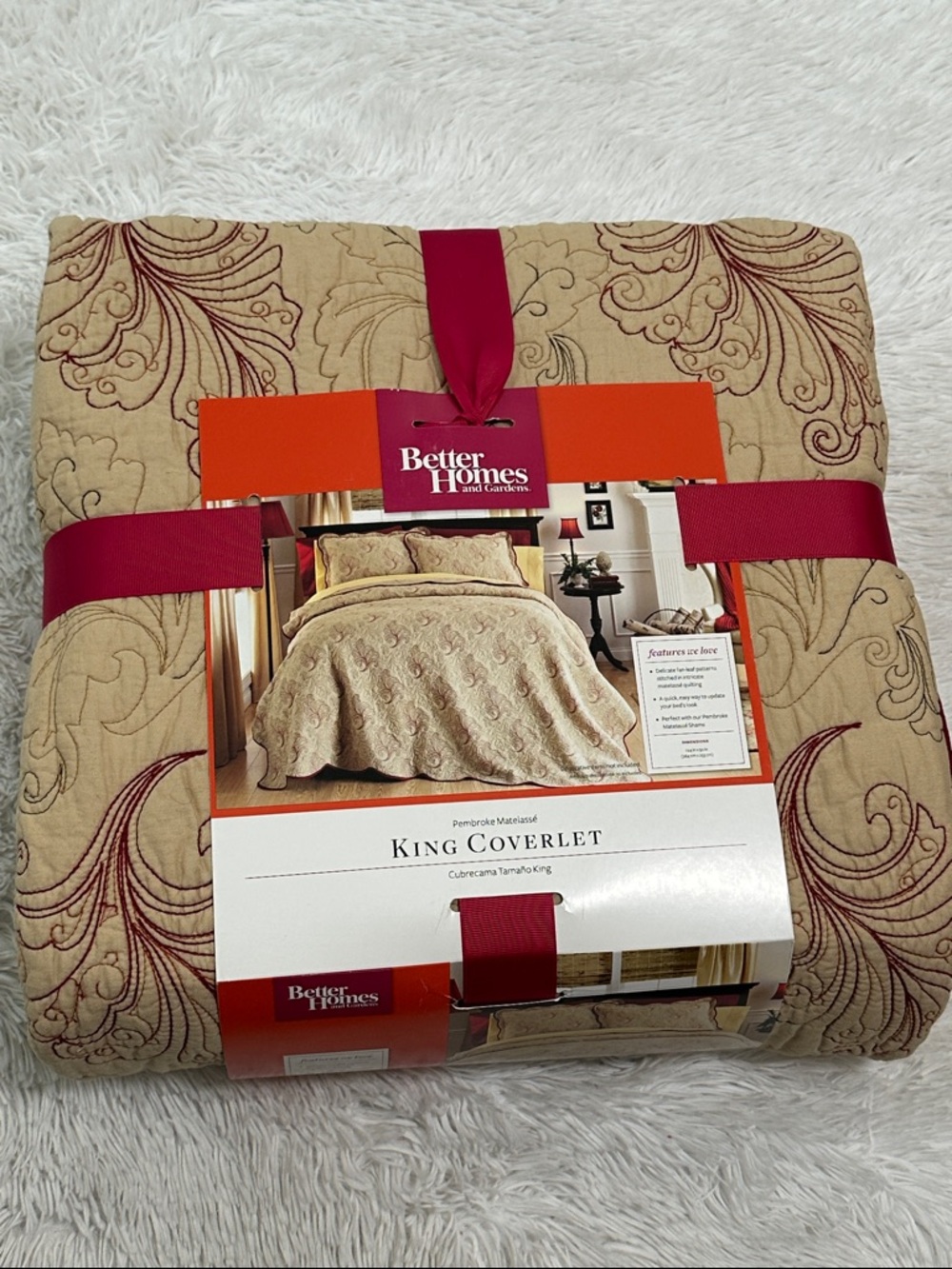 🥕 NWT Better Homes & Garden King Size Quilt